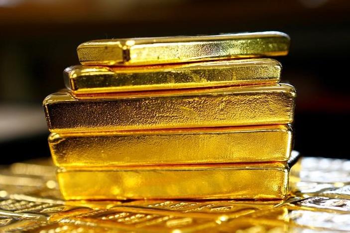 北京公司老板带着王牌盾保镖去典当行,用一箱金条兑换现金 !