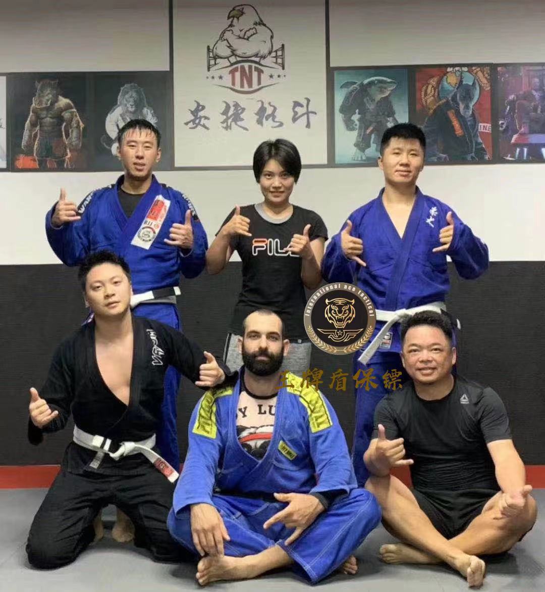 女保镖在特定情况下有哪些专业性？
