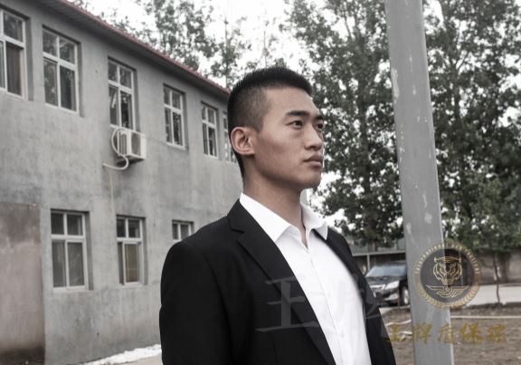 年底请私人保镖贵吗？